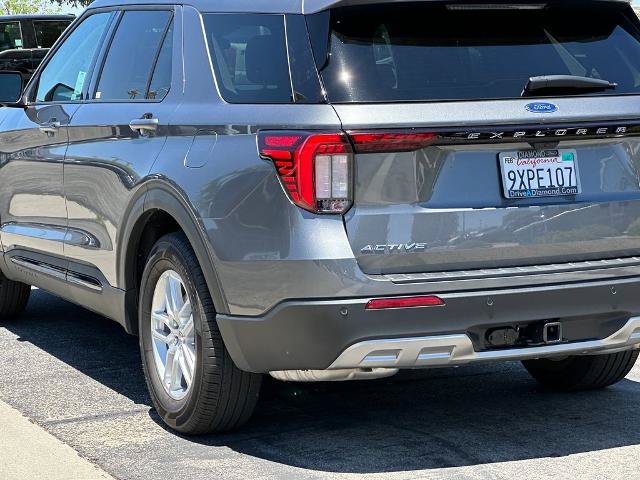 Certified 2026 Ford Explorer Active w/ Active Comfort Package RWD image 5