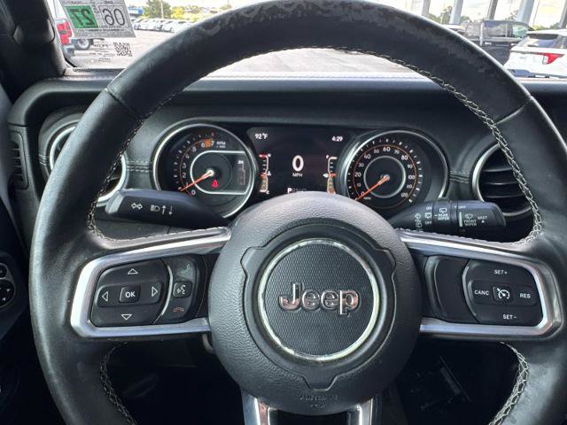 Used 2019 Jeep Wrangler Unlimited Sahara w/ Cold Weather Group AWD/4WD image 26