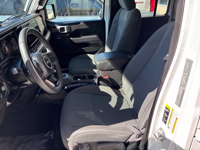 Used 2025 Jeep Wrangler Unlimited Sport AWD/4WD image 9