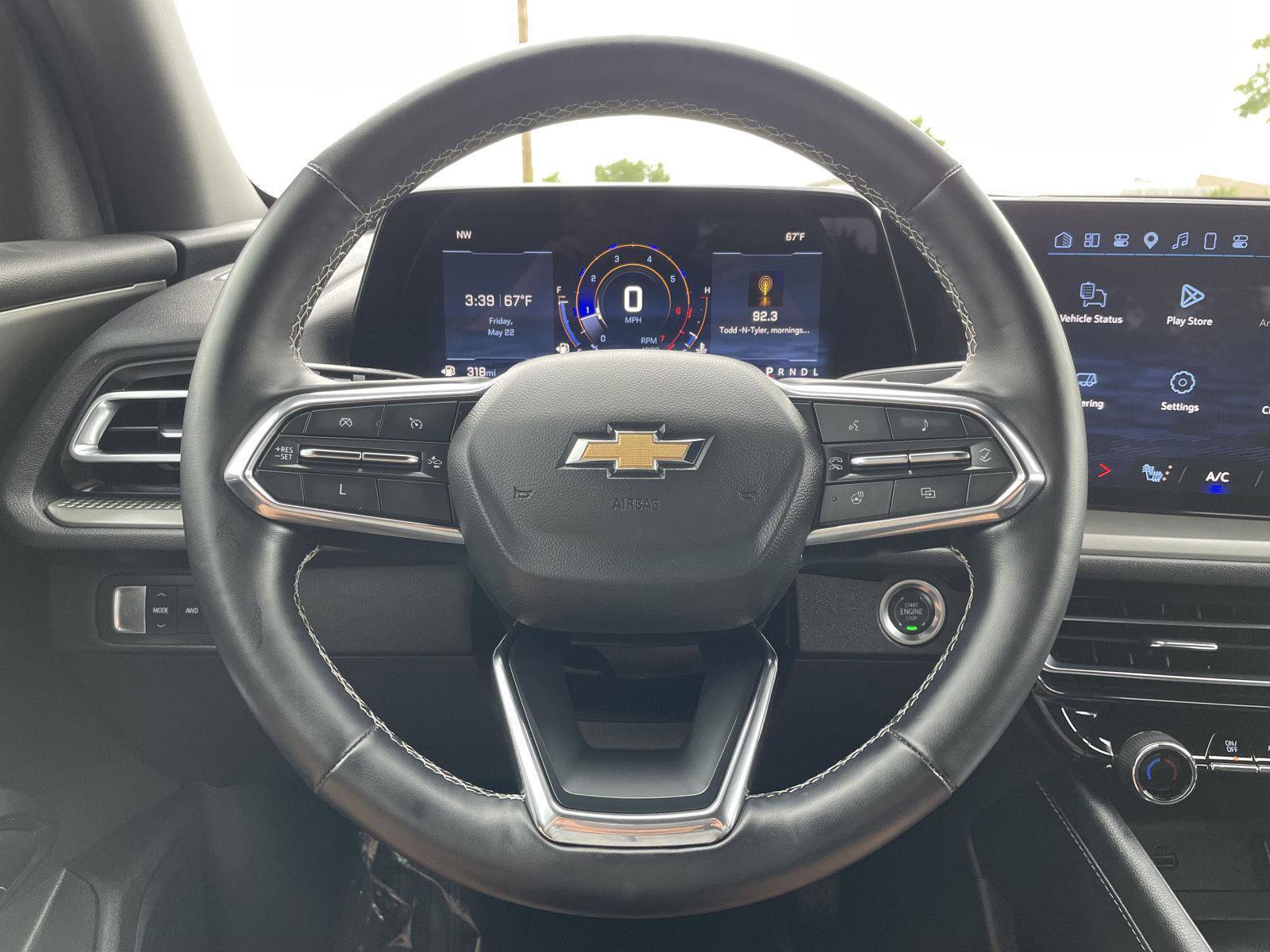 Used 2025 Chevrolet Traverse LT AWD/4WD image 12