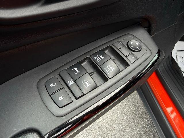 Used 2021 Jeep Cherokee Latitude Plus AWD/4WD image 12