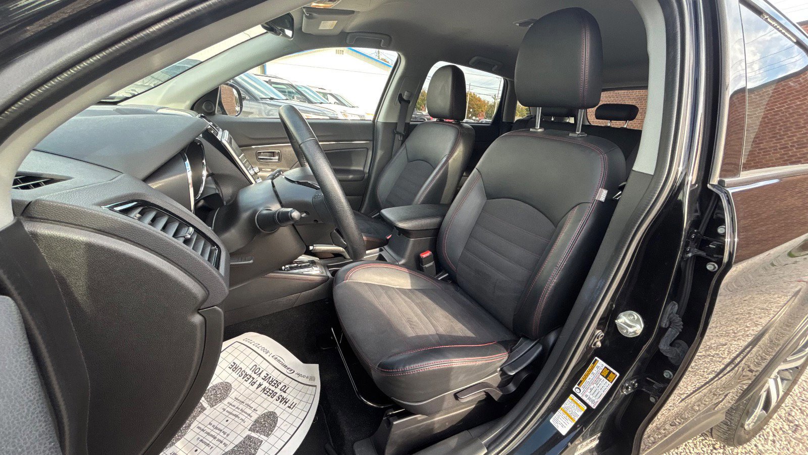 Used 2024 Mitsubishi Outlander Sport SE image 17