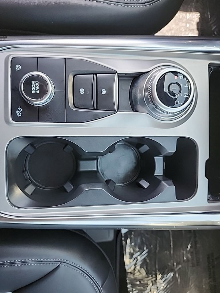 Certified 2023 Ford Explorer XLT w/ Equipment Group 202A AWD/4WD image 18