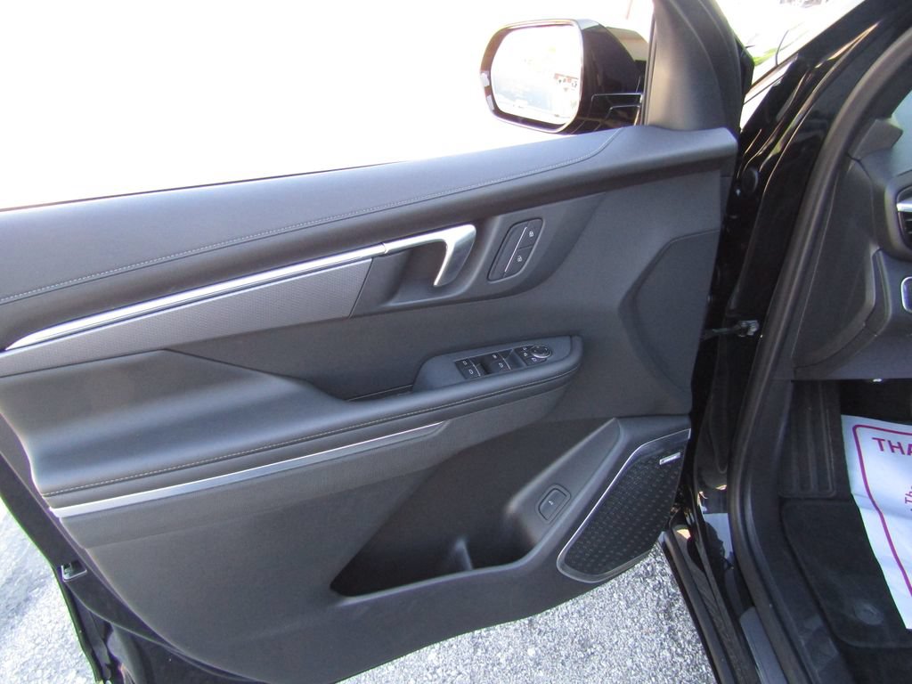 Used 2025 Buick Enclave Sport Touring AWD/4WD image 27