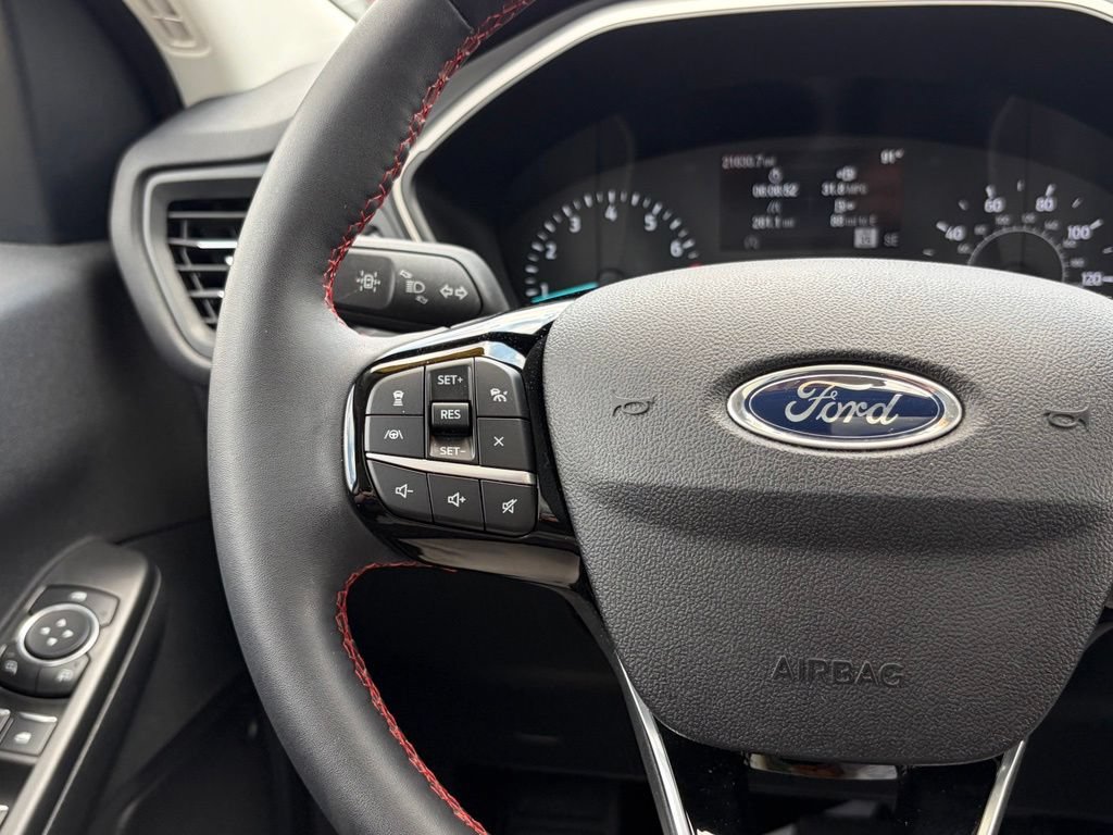 Certified 2022 Ford Escape SEL w/ SEL Stealth AWD Package image 49