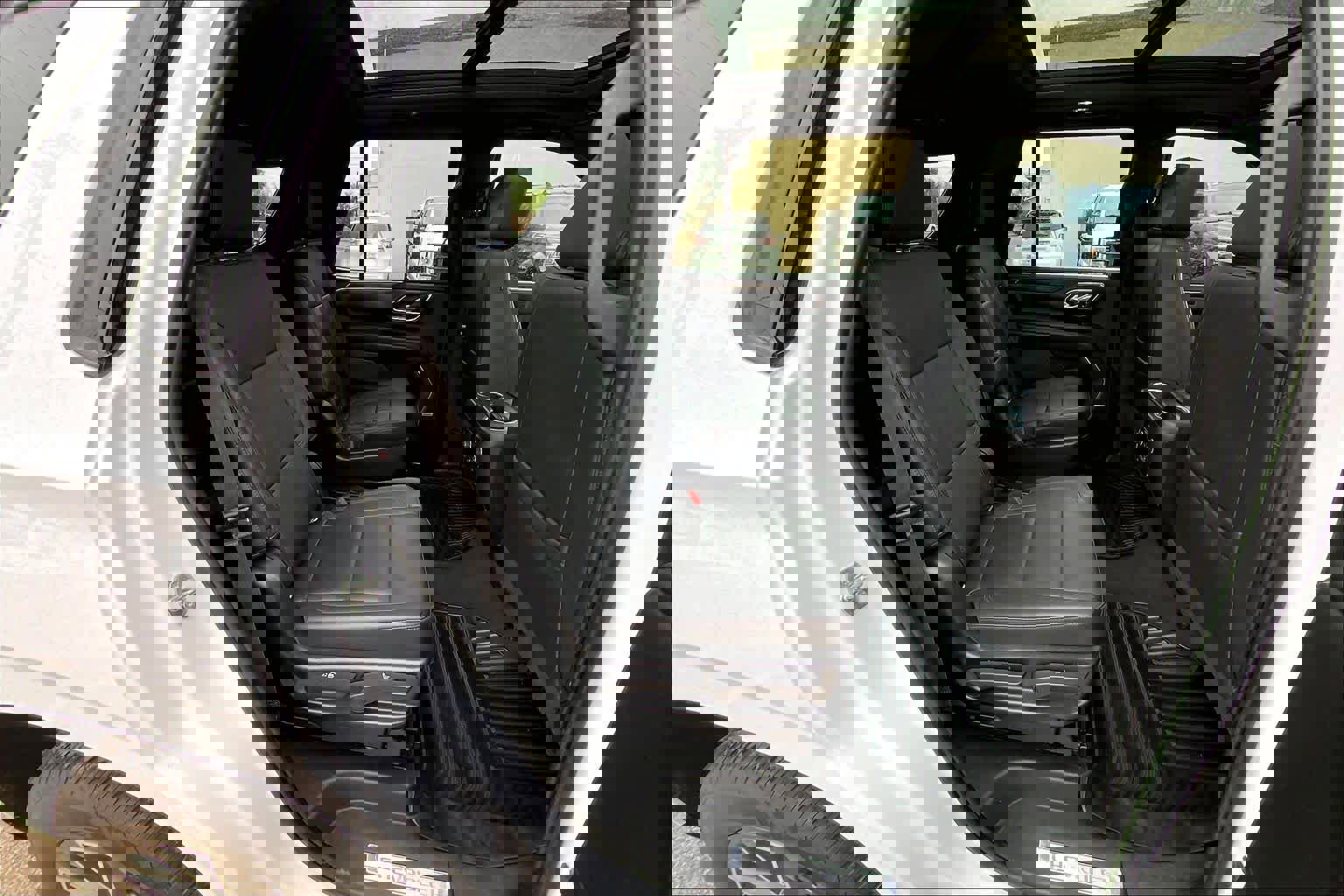 Used 2022 Chevrolet Tahoe Z71 w/ Luxury Package image 20