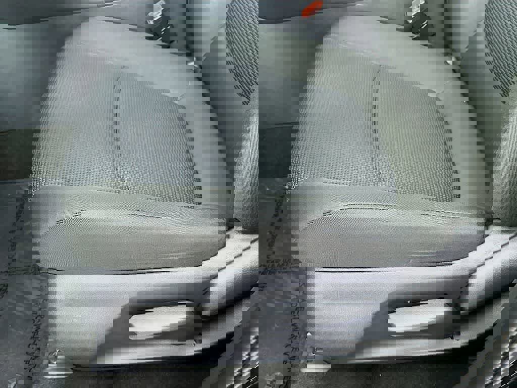 Used 2025 Toyota RAV4 LE image 30