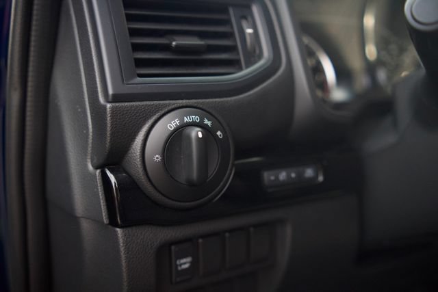 Used 2023 Nissan Titan SV AWD/4WD image 10