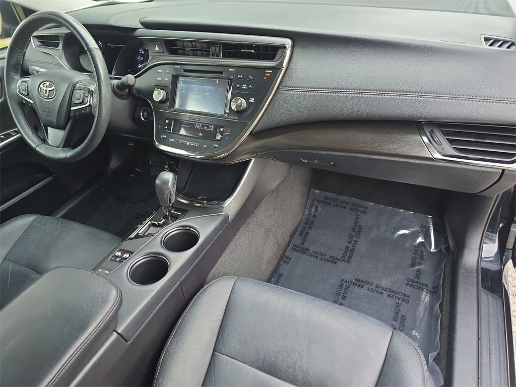 Used 2018 Toyota Avalon XLE image 9