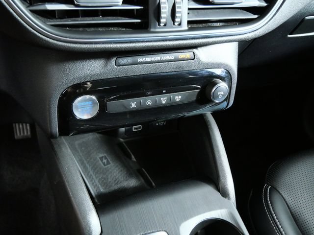 Certified 2025 Ford Escape Platinum AWD/4WD image 18