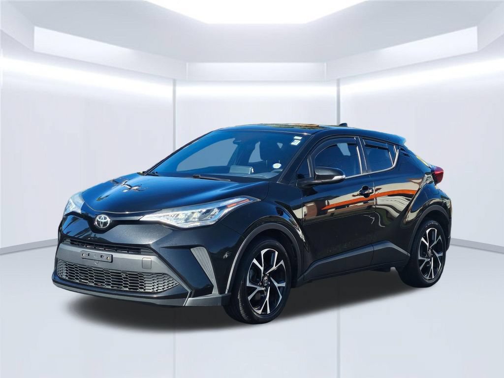 Used 2021 Toyota C-HR XLE FWD image 2