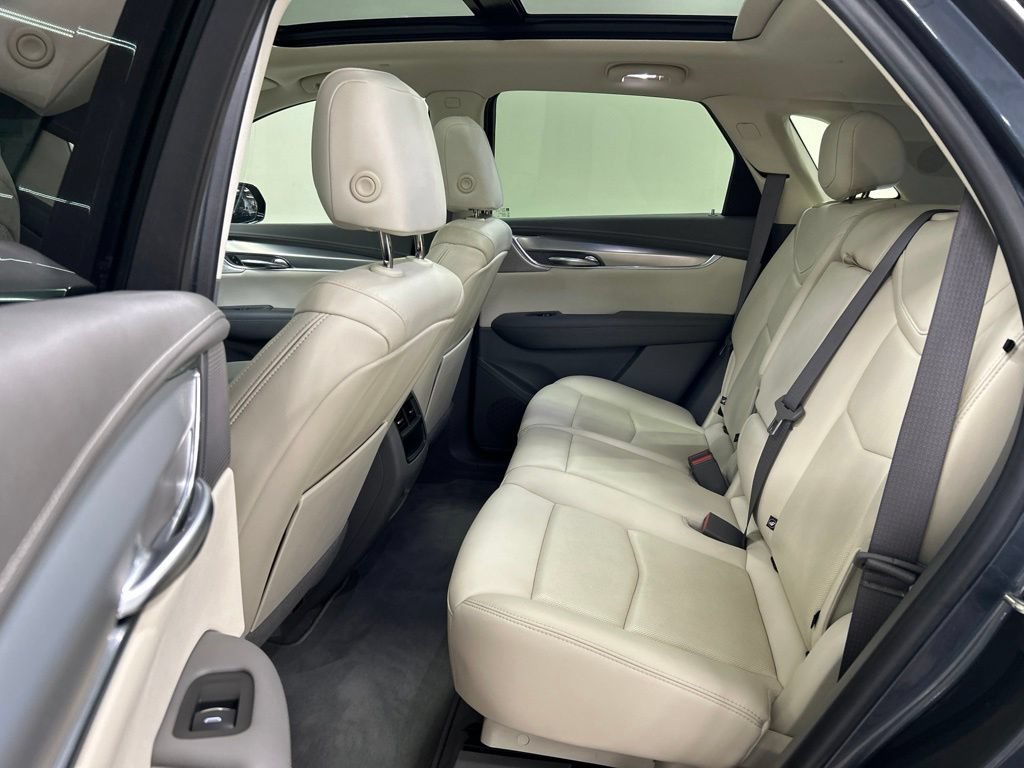 Used 2021 Cadillac XT5 Premium Luxury FWD image 27