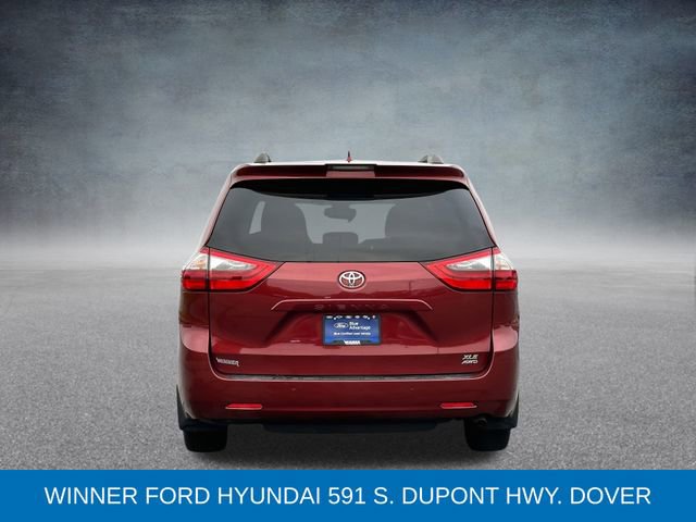 Used 2020 Toyota Sienna XLE image 4