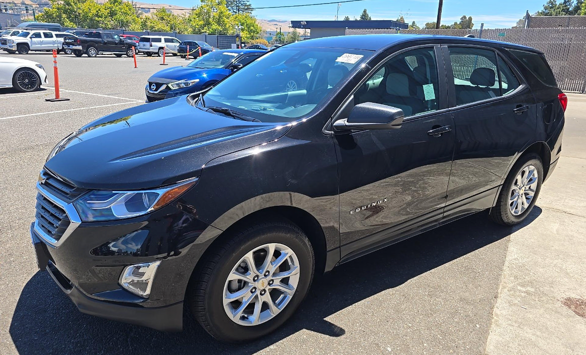 Used 2021 Chevrolet Equinox LS AWD/4WD image 1