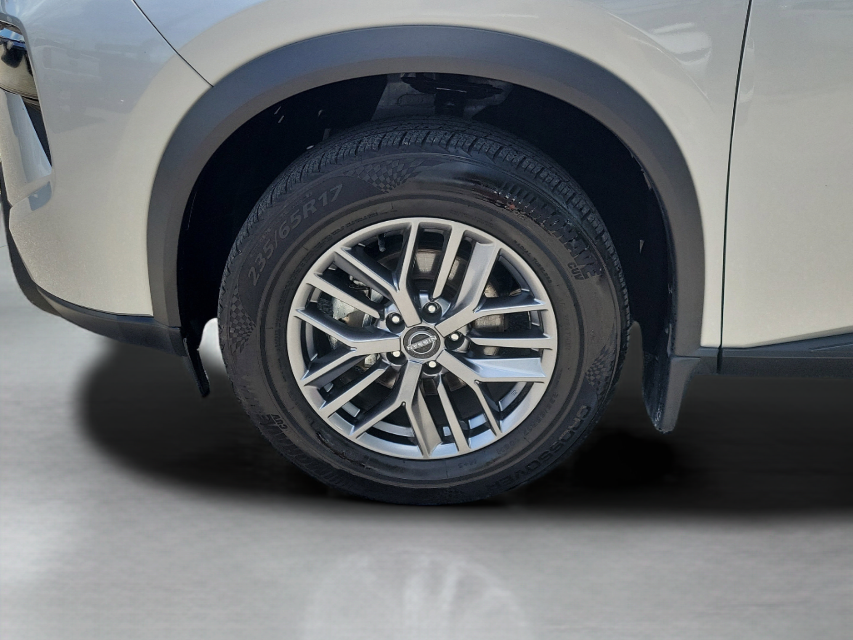Used 2024 Nissan Rogue S AWD/4WD image 32