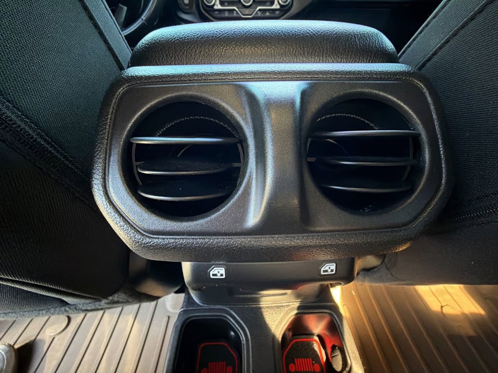 Used 2022 Jeep Gladiator Sport AWD/4WD image 22