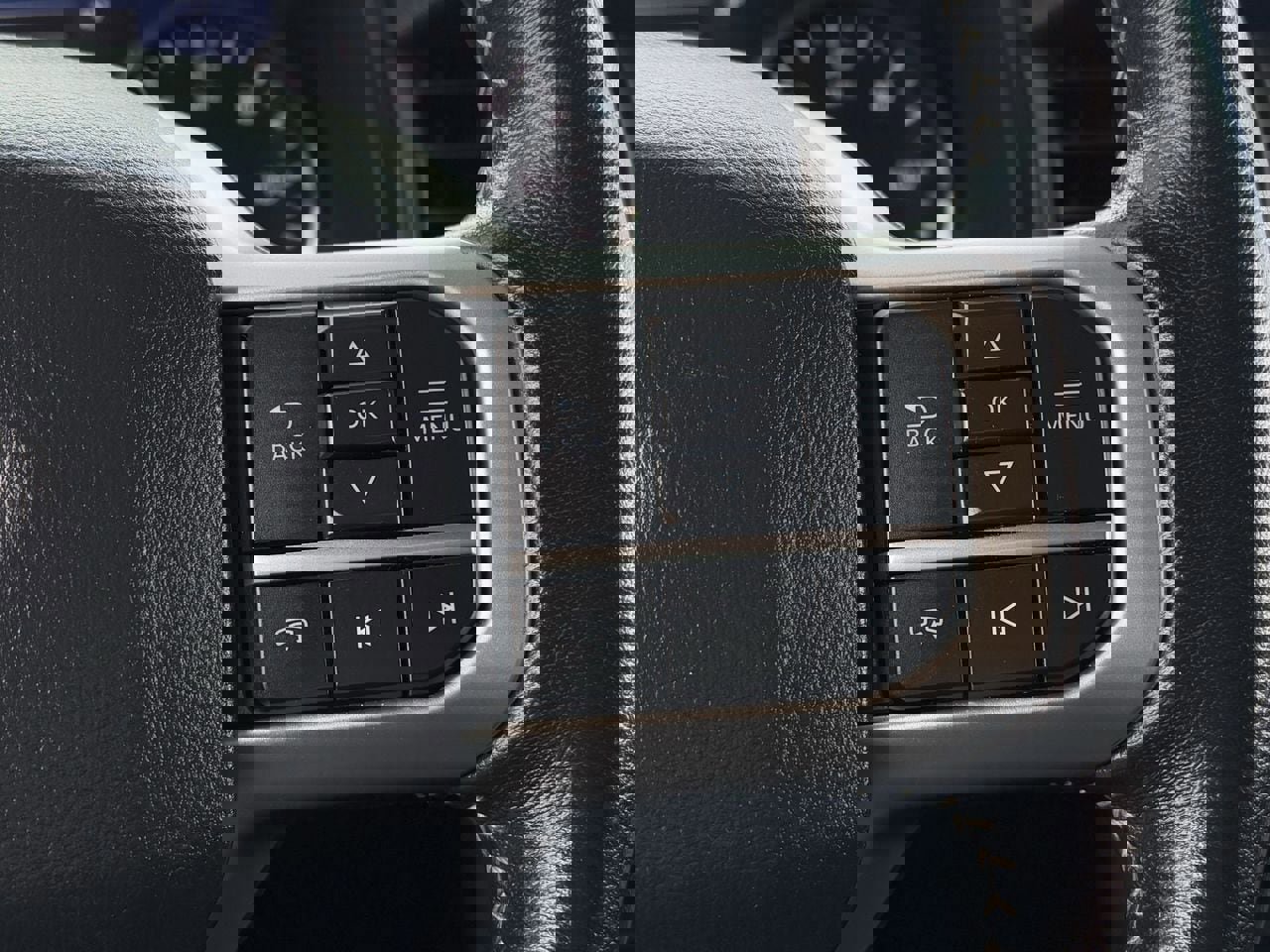 Certified 2024 Ford Expedition XLT image 17