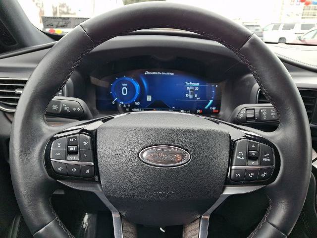 Certified 2023 Ford Explorer Platinum w/ Equipment Group 601A AWD/4WD image 20