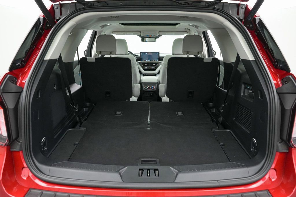 Certified 2025 Ford Explorer Platinum w/ Ultimate Package image 24