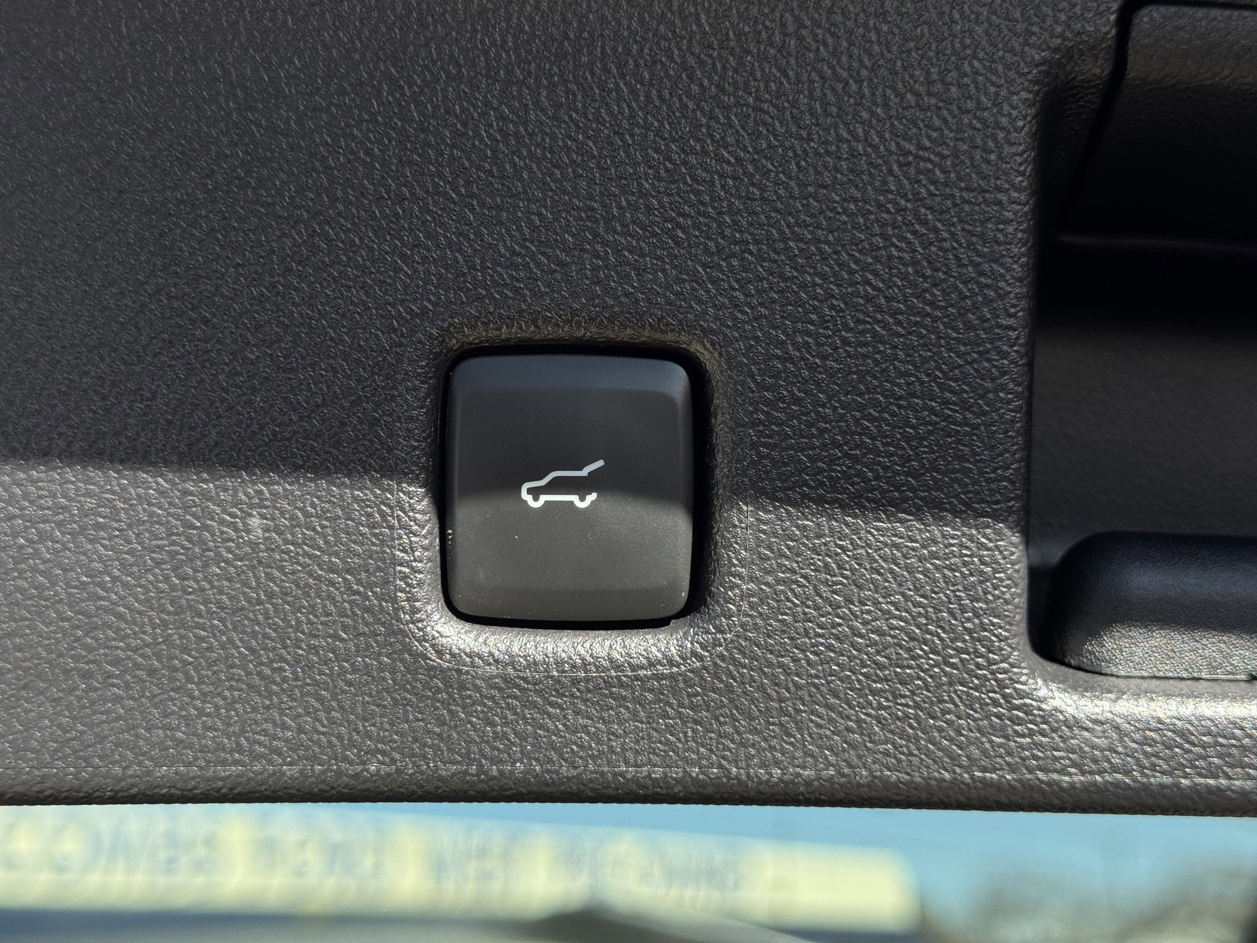 Certified 2025 Ford Escape ST-Line w/ Tech Pack #1 image 11