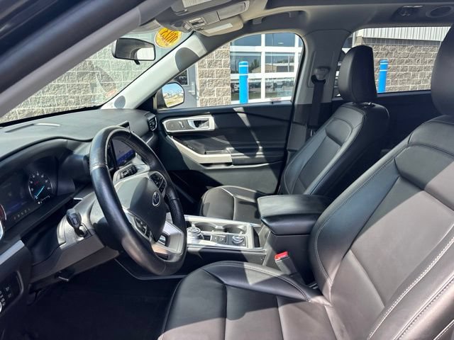 Certified 2023 Ford Explorer XLT w/ Equipment Group 202A AWD/4WD image 13