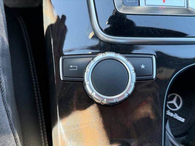 Used 2017 Mercedes-Benz SLC 300 image 24