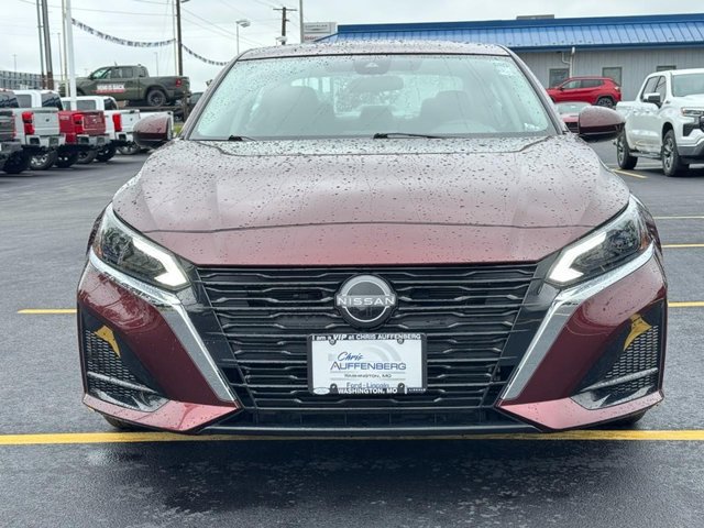 Used 2023 Nissan Altima 2.5 SV FWD image 9