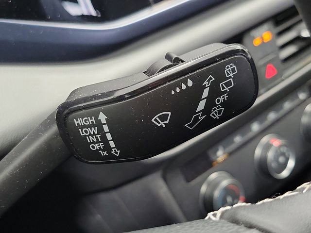 Used 2022 Volkswagen Taos SE image 17