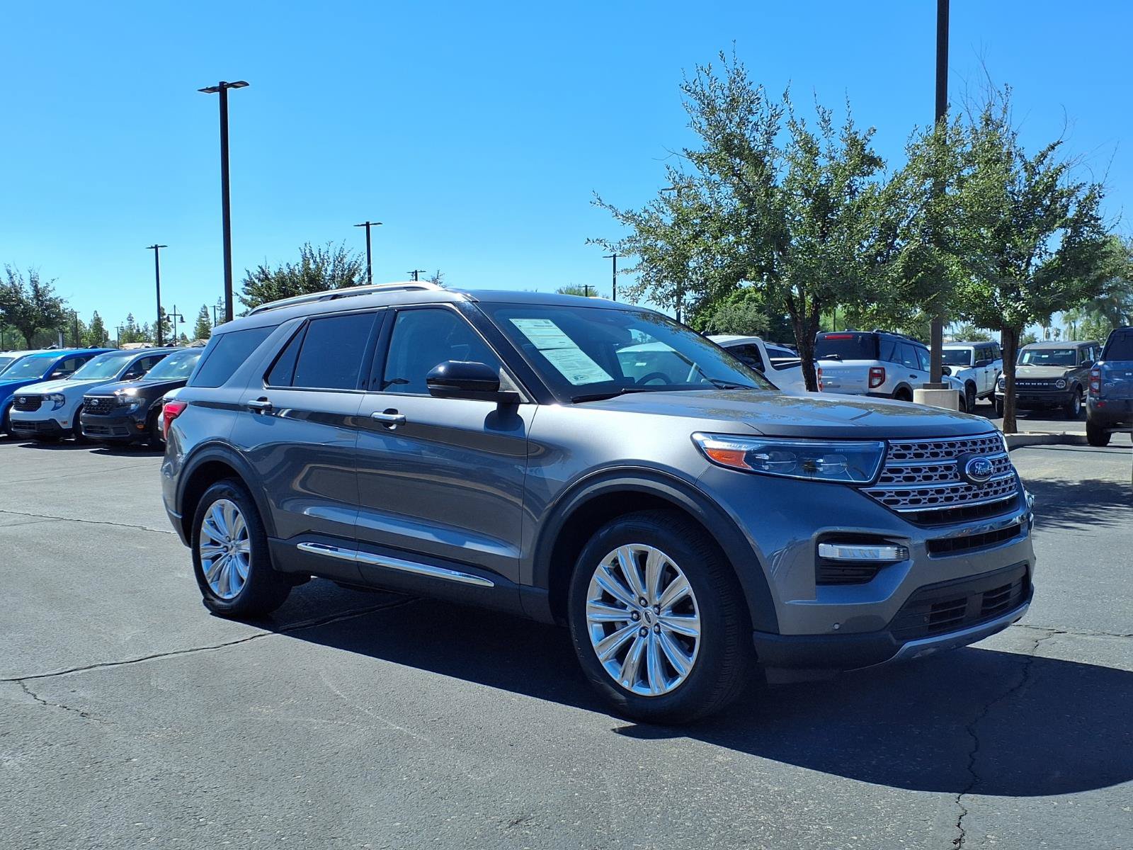 Certified 2022 Ford Explorer Limited w/ Limited Technology Package RWD image 8