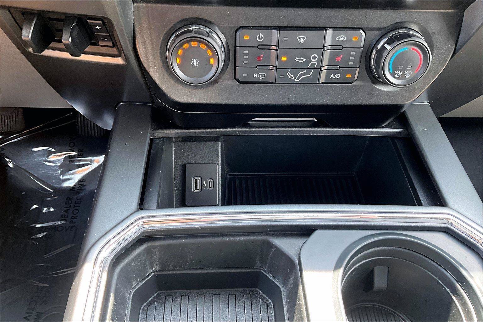 Certified 2020 Ford F250 XLT w/ XLT Premium Package AWD/4WD image 33