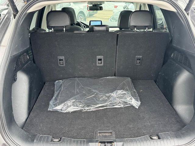 Certified 2022 Ford Escape Titanium w/ Class II Trailer Tow Package AWD/4WD image 6