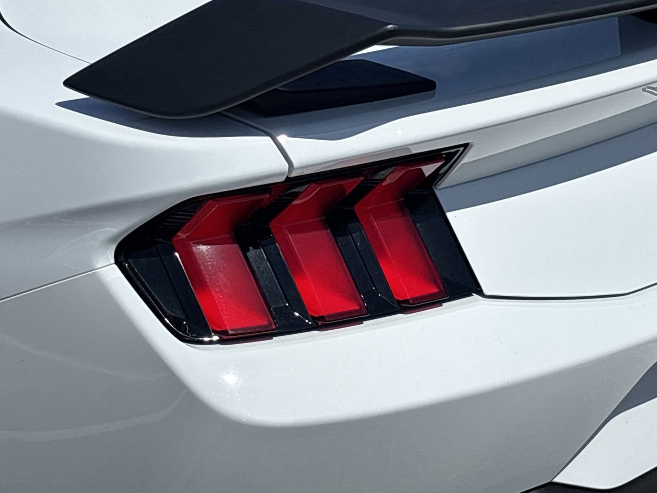 Certified 2025 Ford Mustang Coupe RWD image 7
