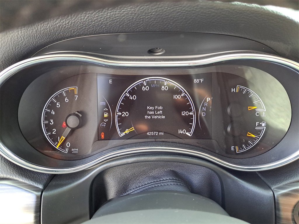 Used 2022 Jeep Grand Cherokee Laredo E w/ Security & Convenience Group image 16