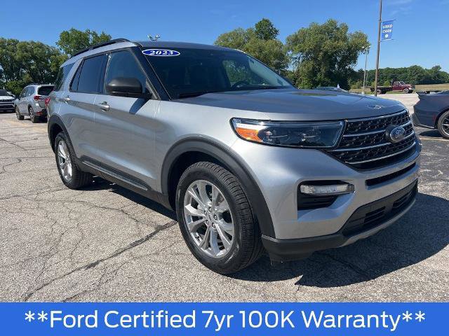 Certified 2023 Ford Explorer XLT w/ Equipment Group 202A AWD/4WD image 3
