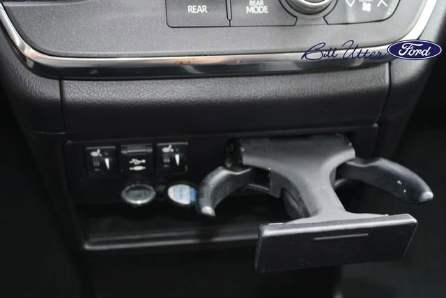 Used 2019 Toyota Sienna SE image 20