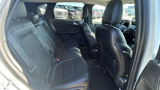 Certified 2025 Ford Escape SE w/ Class II Trailer Tow Package FWD image 13