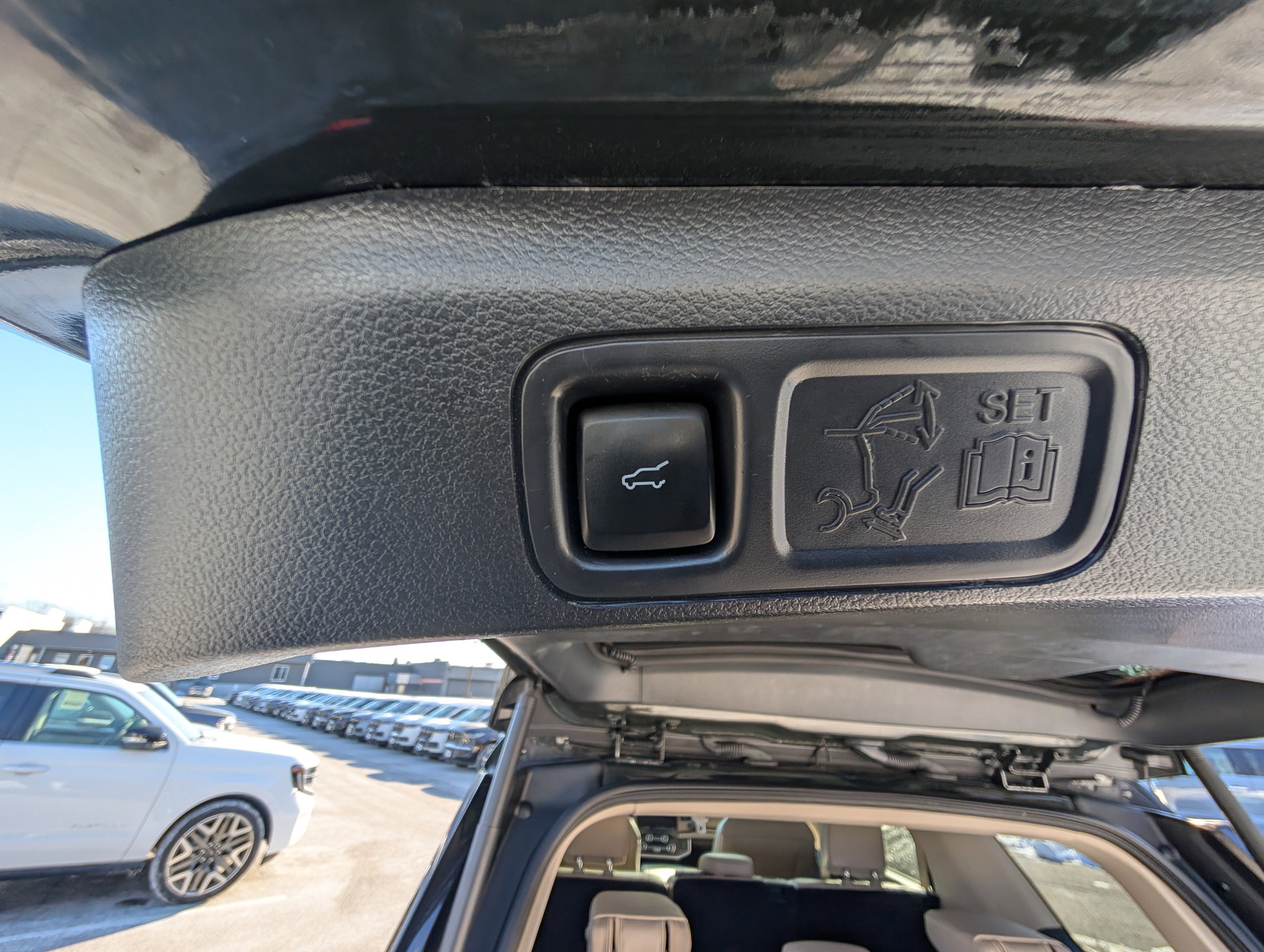 Certified 2022 Ford Expedition Limited image 16