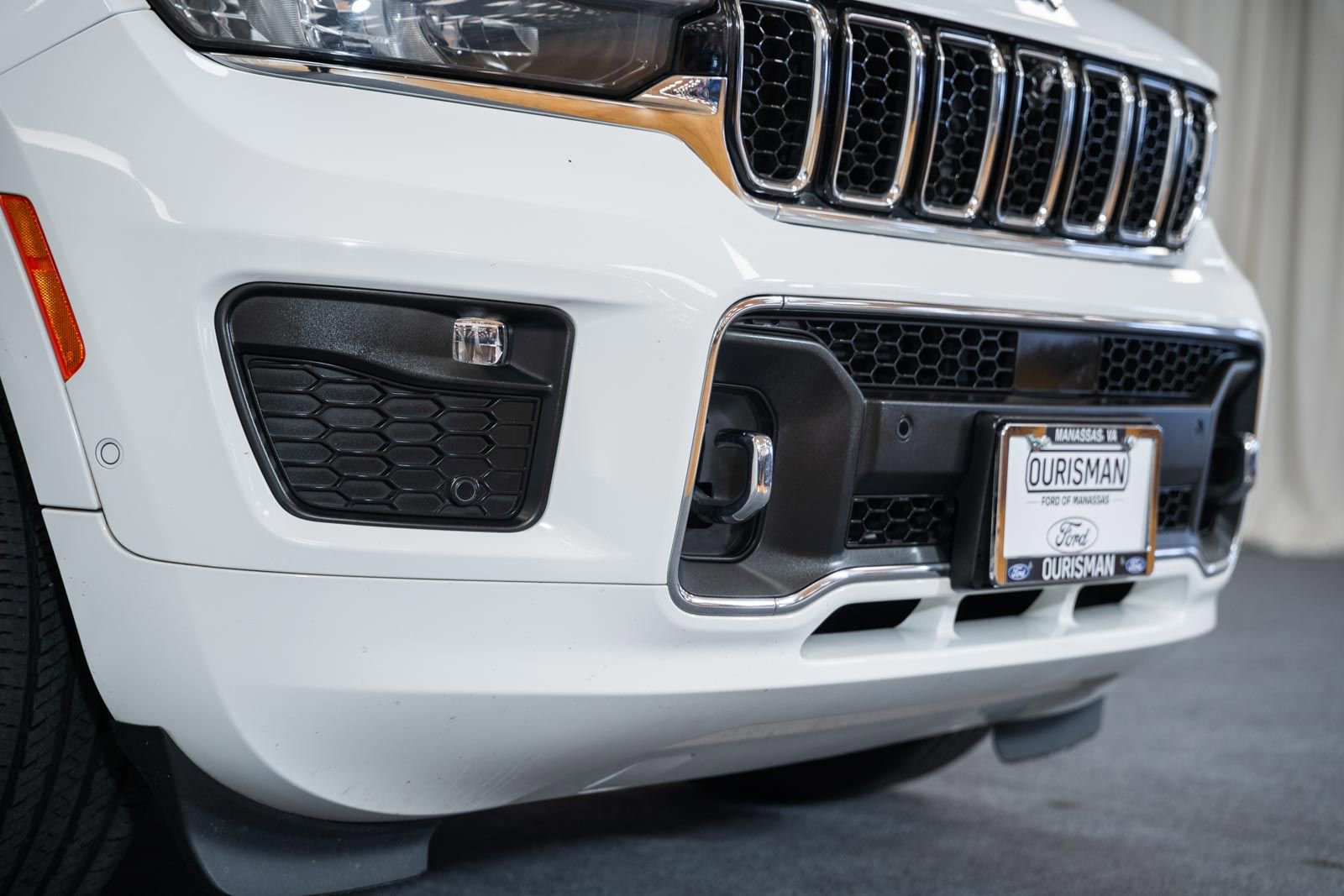 Used 2021 Jeep Grand Cherokee L Overland w/ Advanced Protech Group III AWD/4WD image 16