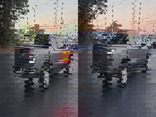 Used 2023 Nissan Frontier SV w/ SV Convenience Package image 7