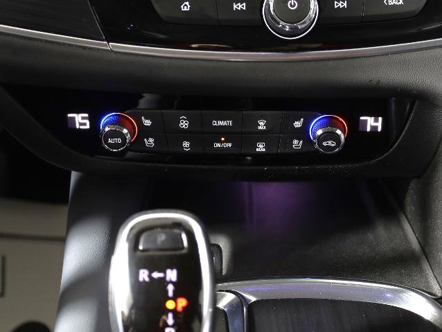 Used 2020 Buick Enclave Premium w/ Sun and Sites Package image 17