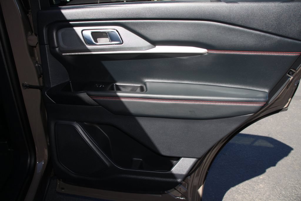 Certified 2026 Ford Explorer ST-Line w/ ST-Line Street Pack RWD image 27
