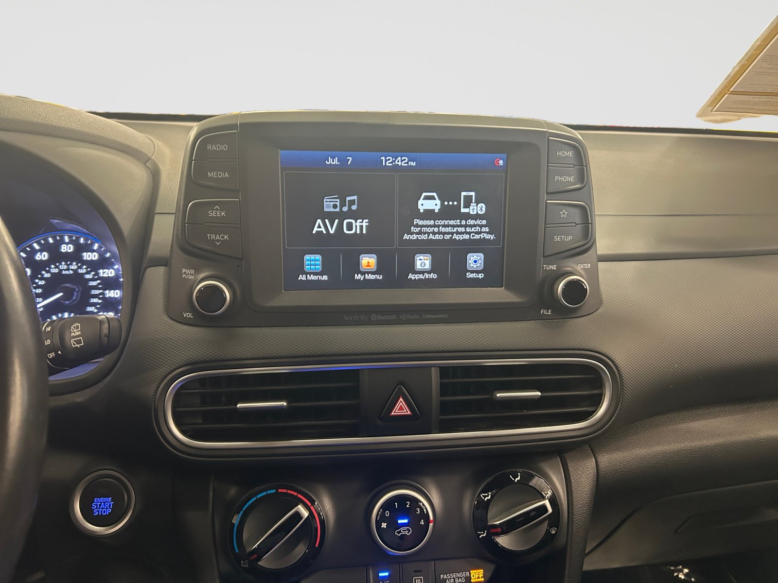 Used 2020 Hyundai Kona SEL Plus AWD/4WD image 15