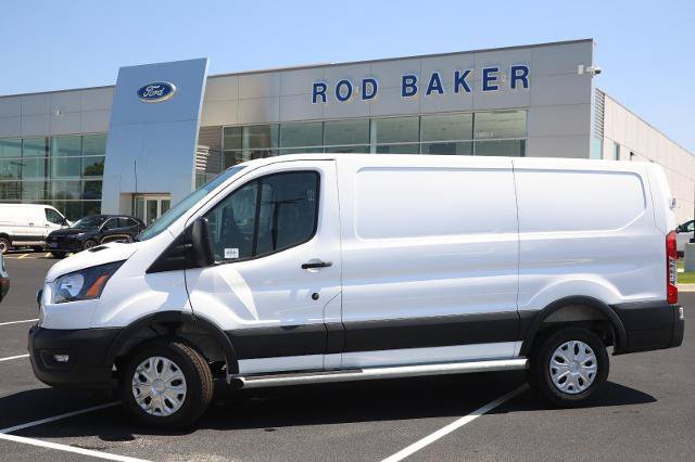 Certified 2025 Ford Transit 250 Low Roof w/ Exterior Upgrade Package RWD image 3