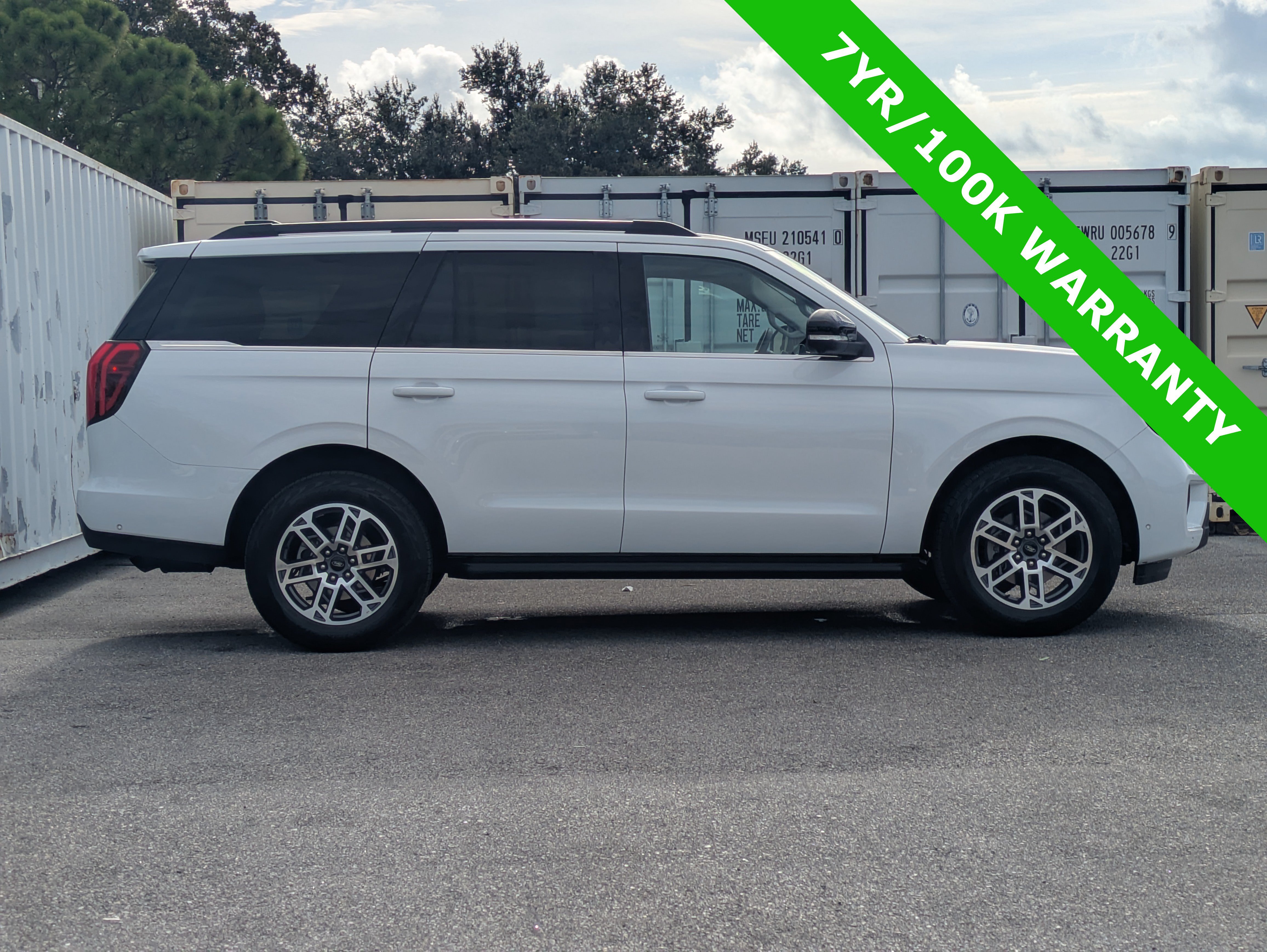 Certified 2025 Ford Expedition Active AWD/4WD image 4