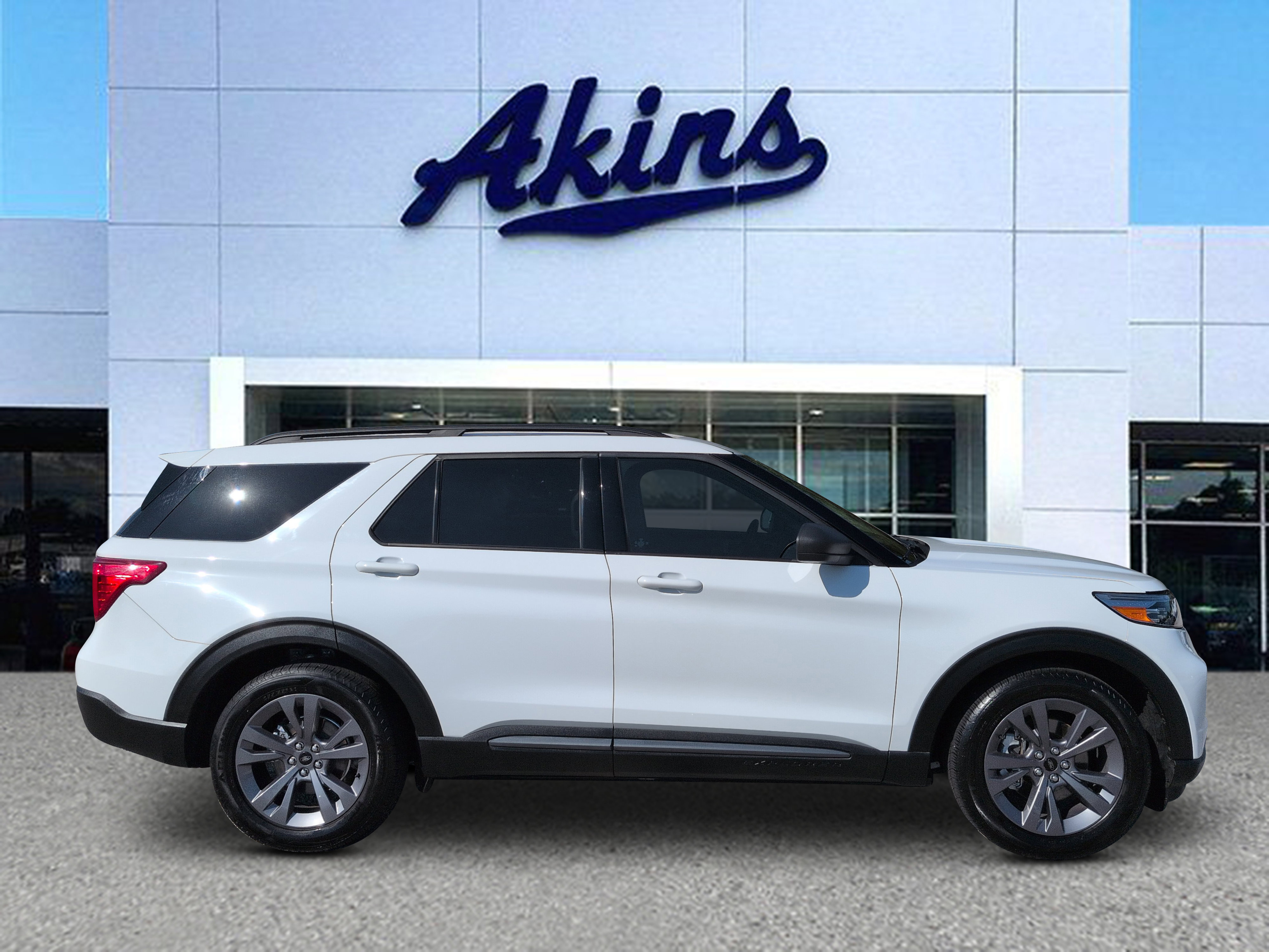Certified 2021 Ford Explorer XLT w/ Equipment Group 202A