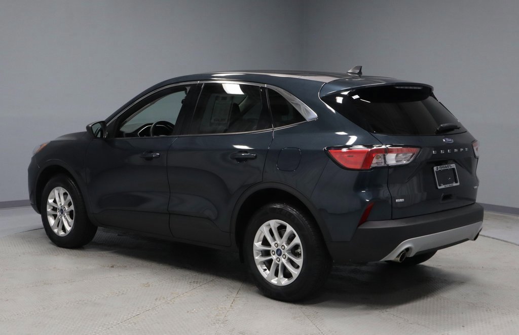 Certified 2022 Ford Escape SE w/ Cold Weather Package image 3