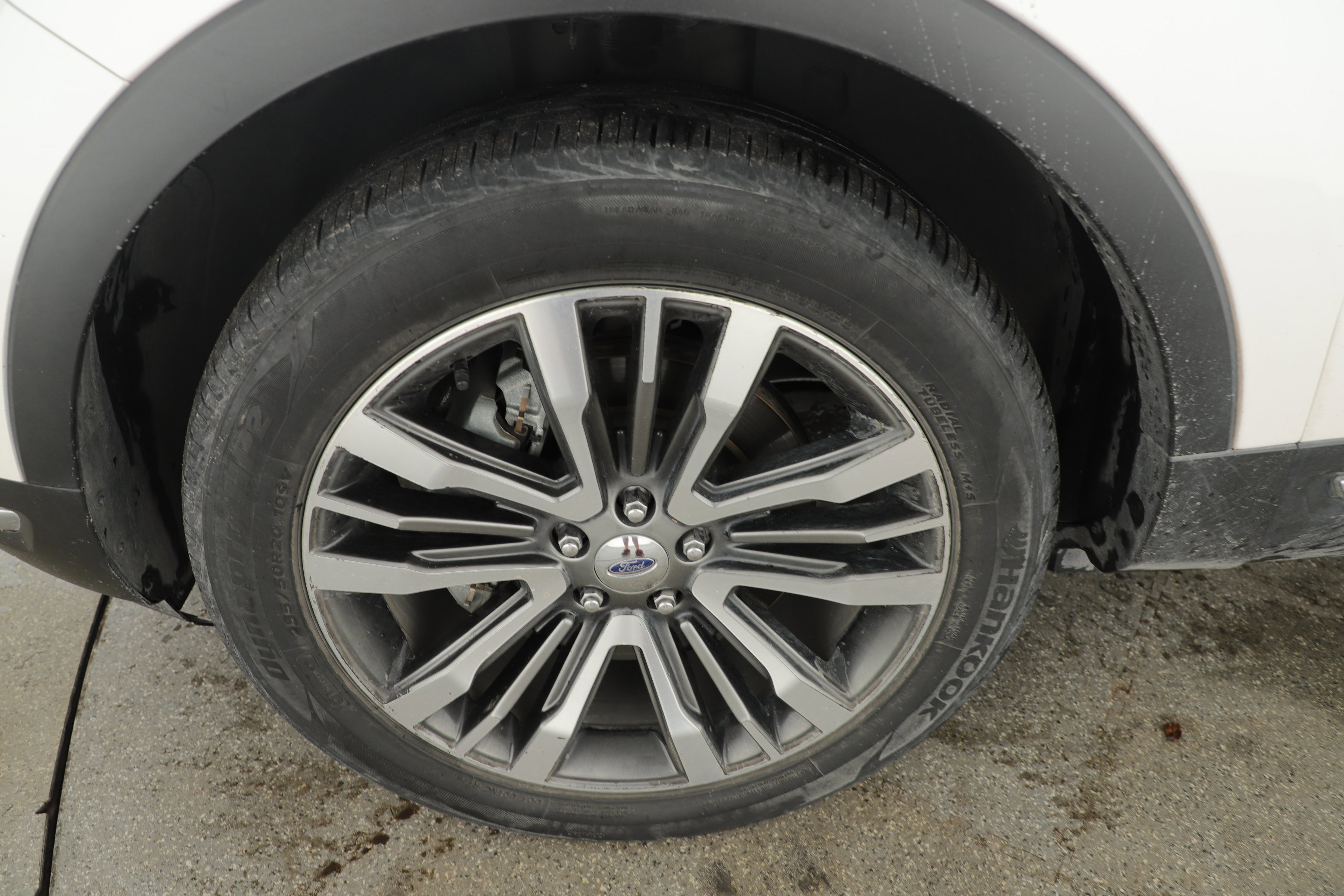 Certified 2018 Ford Explorer Platinum image 5