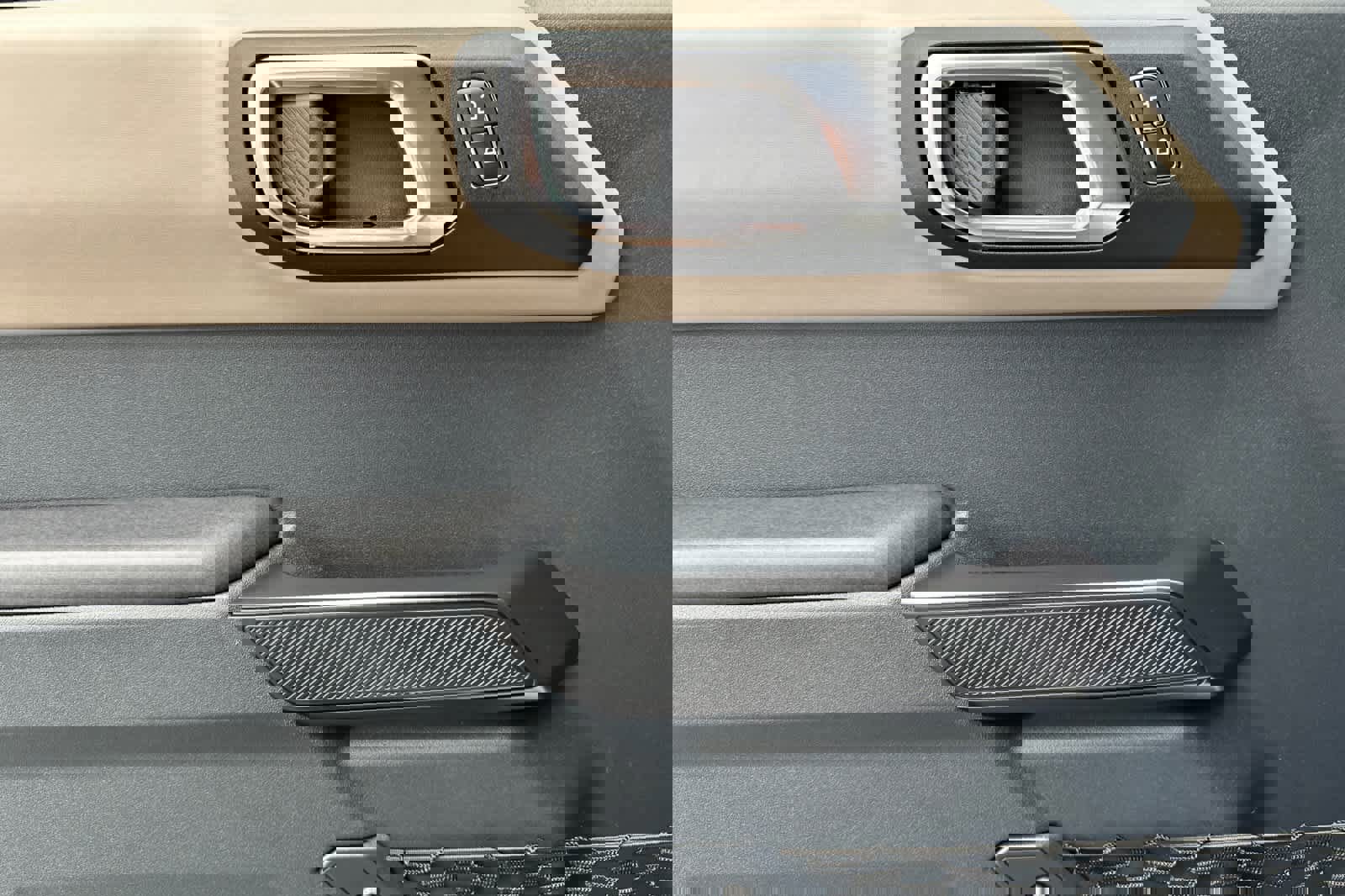 Certified 2024 Ford Bronco Wildtrak image 12