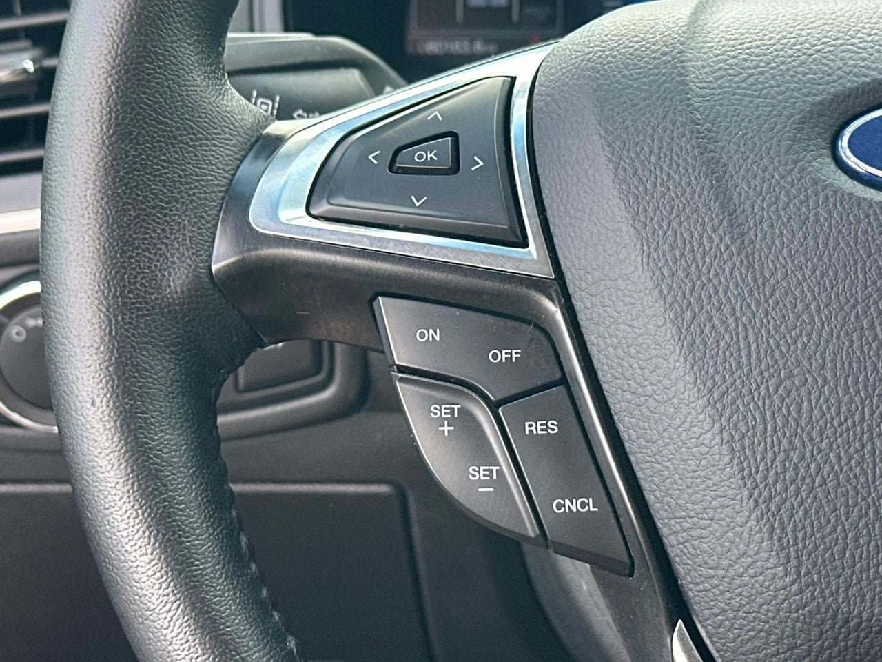 Certified 2024 Ford Edge SEL AWD/4WD image 24