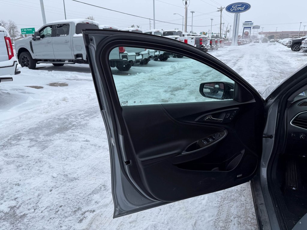 Used 2024 Chevrolet Malibu LT image 10